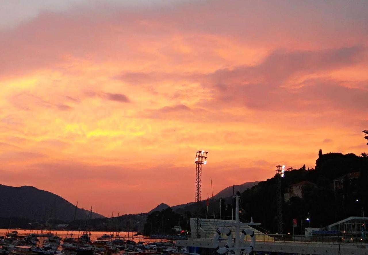 הרצג-נובי Apartments Lux Milano, Savina,Herceg-Novi מראה חיצוני תמונה